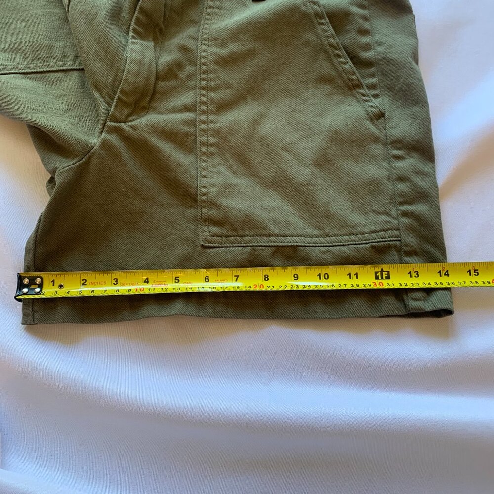 Banana Republic Women's 4 Inch Army Green Comfort Shorts Size 12 - Picture 7 of 9